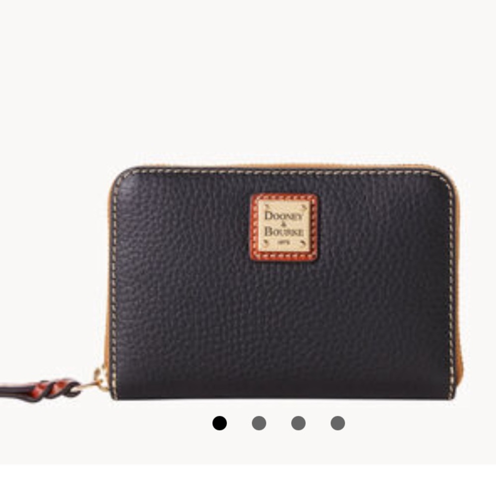 Dooney & bourke black wallet medium